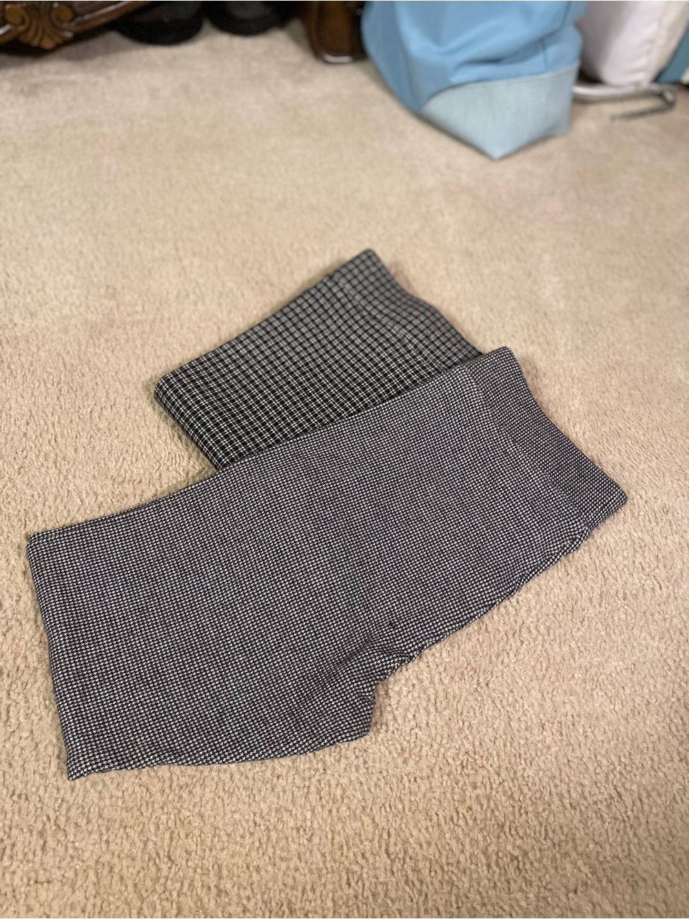 2️⃣ PAIR LOFT Black & White Houndstooth Knit Leggings 2️⃣